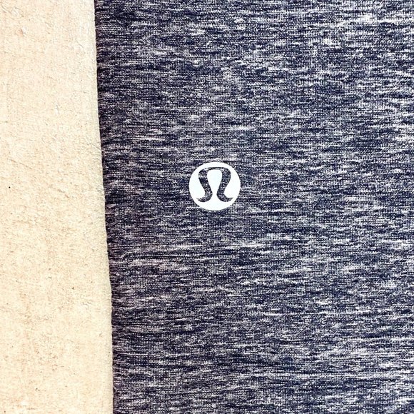 Lululemon Relaxed Fit Crop Purple / Heathered Black Sz 4 - Picture 5 of 10